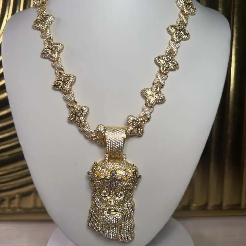Iced Out Gold Jesus Piece B 0 A 6
